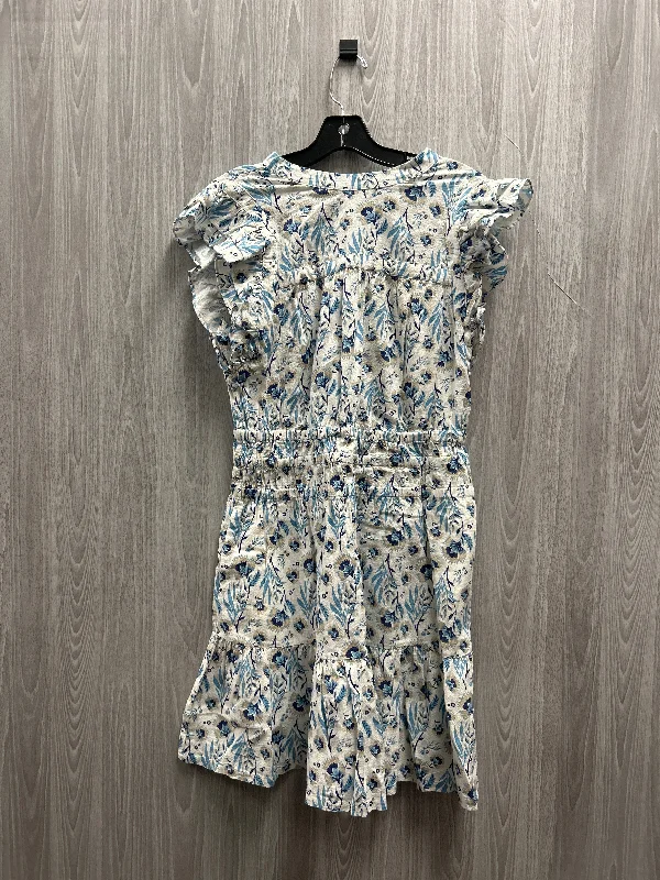 Dress Casual Short By Universal Thread In Floral Print, Size: M