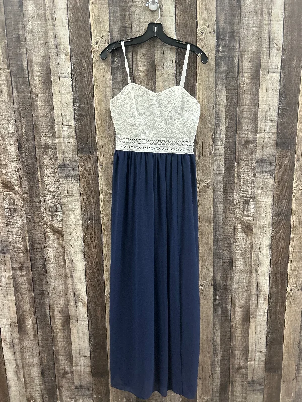 Dress Casual Maxi By Bcx In Blue & White, Size: M