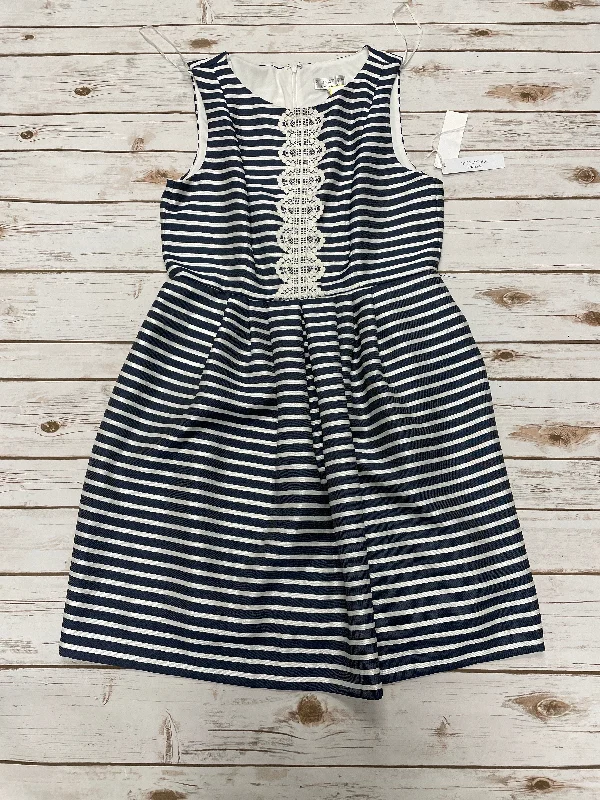Dress Casual Short By Robbie Bee In Striped Pattern, Size: M