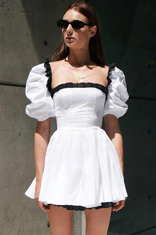 Vintage Bicolor Ruffled Square Neck Puff Sleeve Fit & Flare Summer Mini Dress - White Chic Tropical Mini Dress Vintage Bicolor Ruffled Square Neck Puff Sleeve Fit & Flare Summer Mini Dress - White Chic Tropical Mini Dress