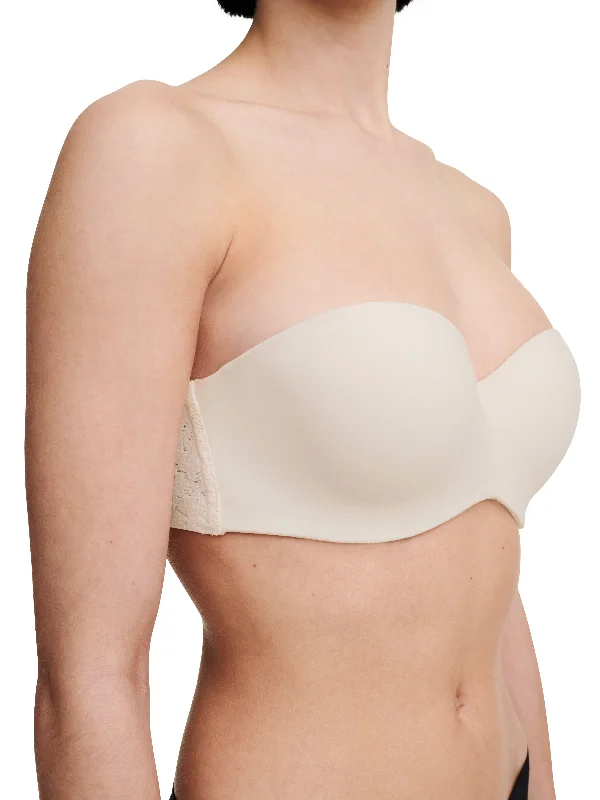 Norah Comfort Strapless Convertible Bra In Talc - Chantelle Supportive Sports Bra