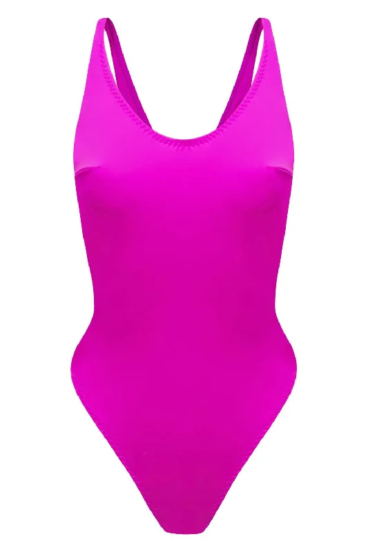 Mediana Fuchsia swimsuit Stylish Beachwear Set