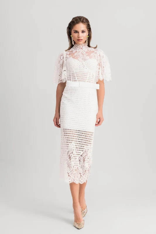 Lace top paired with lace skirt chiffon skirt lightweight